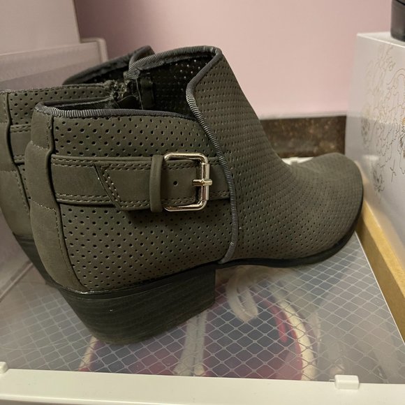Esprit side-zipped booties - Picture 3 of 5